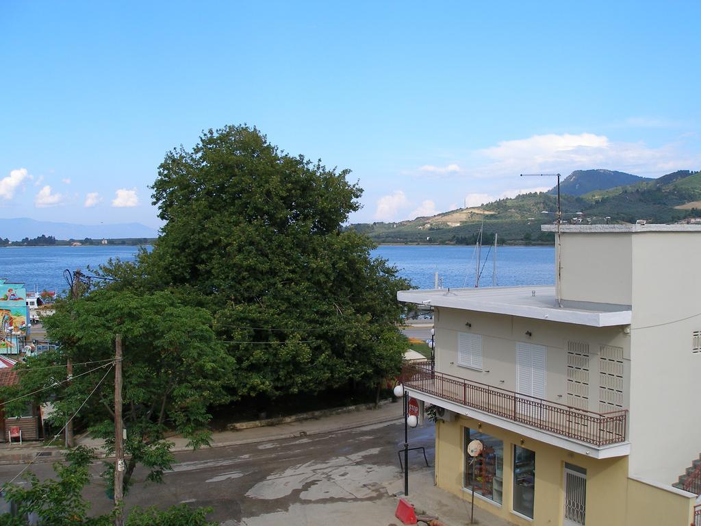 Anastasia - Efthimios Apartments Agios Konstantinos  Exterior photo